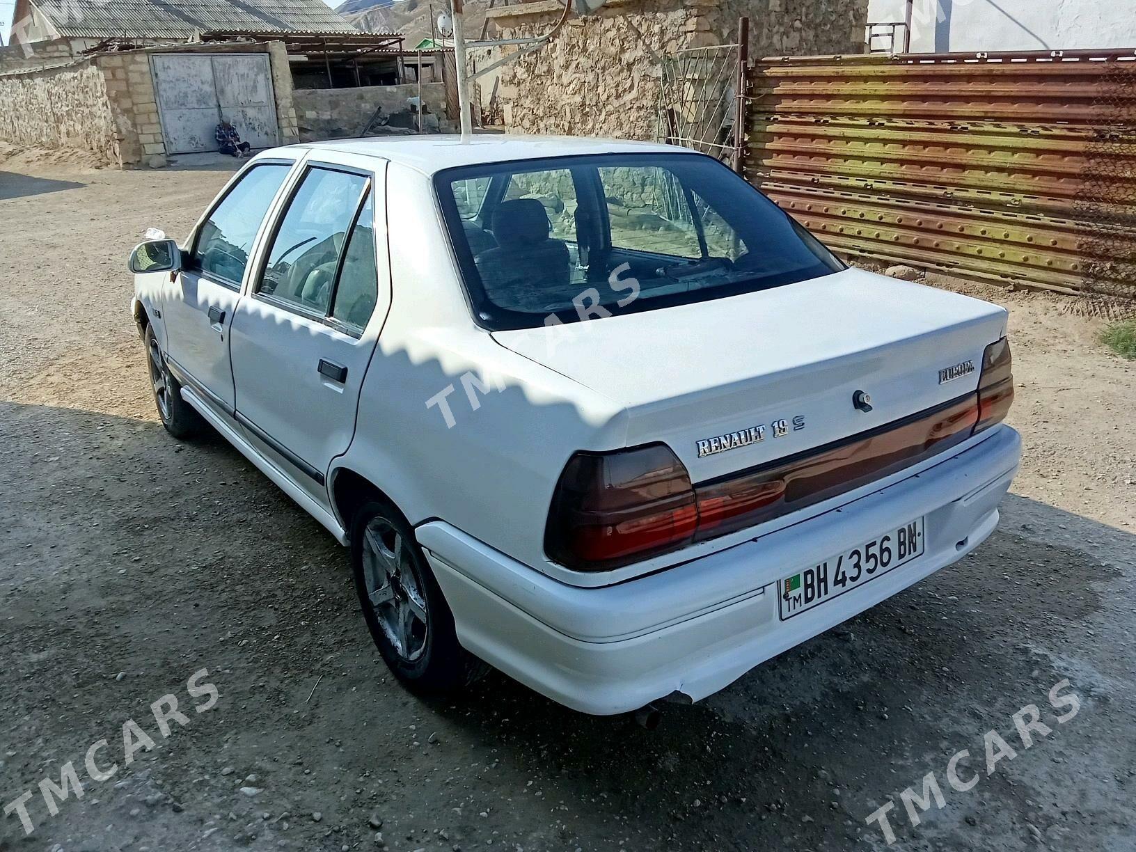 Renault Europa 19 1998 - 10 000 TMT - Balkanabat - img 8