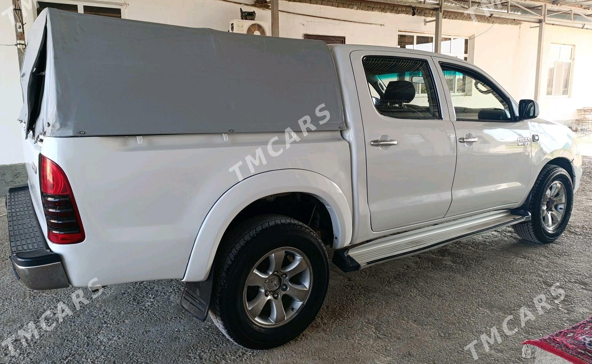 Toyota Hilux 2006 - 160 000 TMT - Gökdepe - img 4