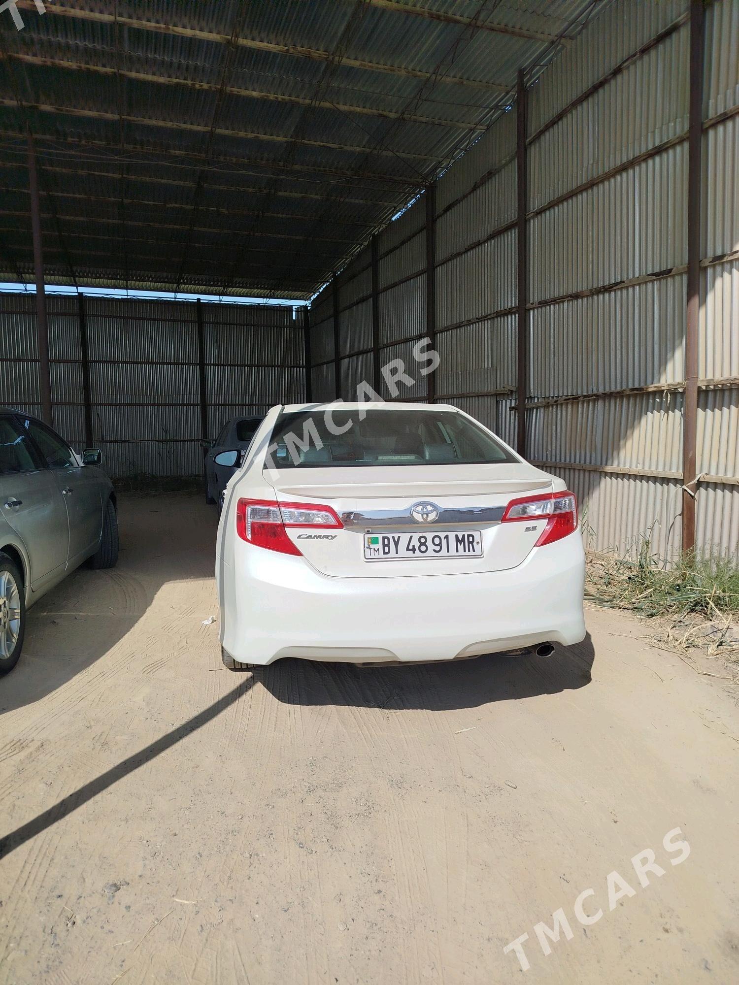 Toyota Camry 2012 - 210 000 TMT - Байрамали - img 2