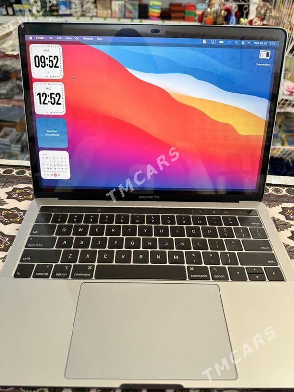 MacBook Pro - Mary - img 3