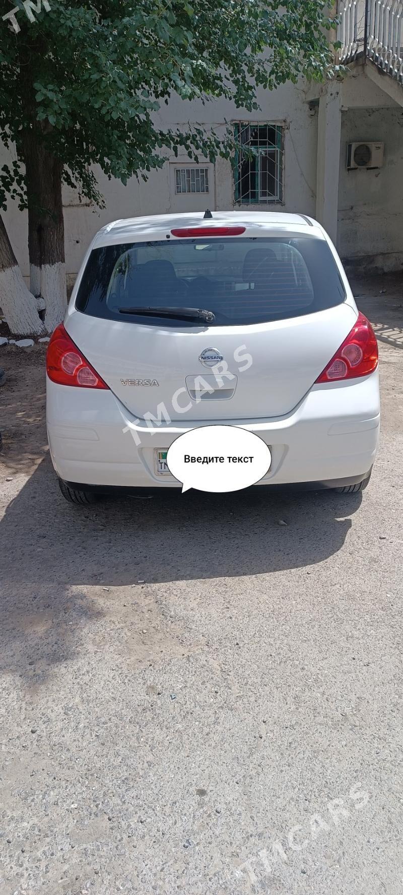 Nissan Versa 2012 - 135 000 TMT - 8 мкр - img 2