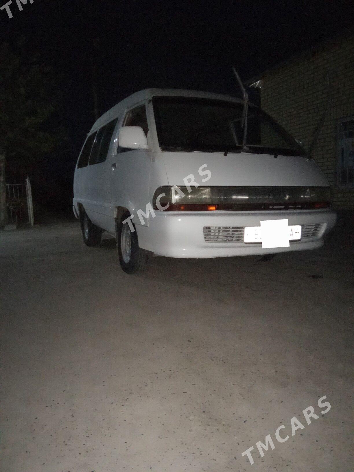 Toyota Town Ace 1992 - 35 000 TMT - Теджен - img 5