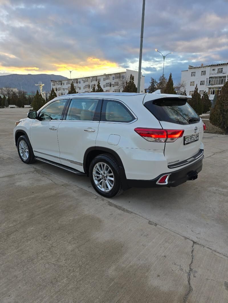 Toyota Highlander 2018 - 430 000 TMT - Büzmeýin GRES - img 3