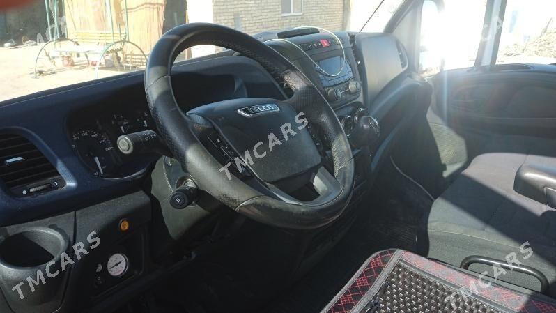 Iveco Daily 2018 - 600 000 TMT - Ёлётен - img 2