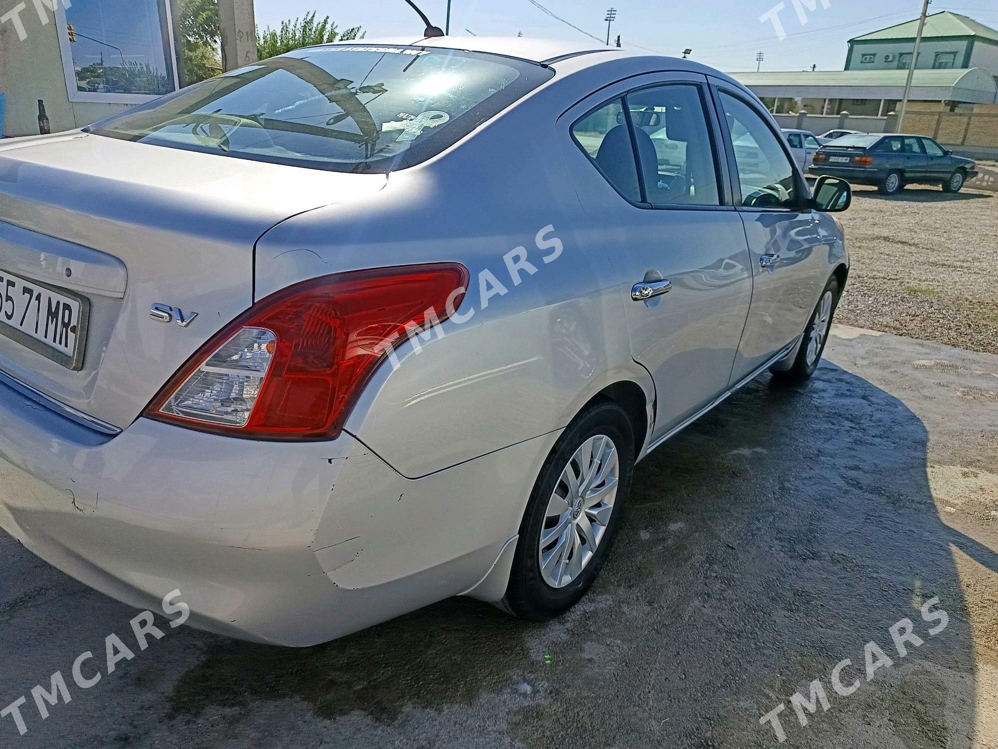 Nissan Versa 2012 - 100 000 TMT - Mary - img 3