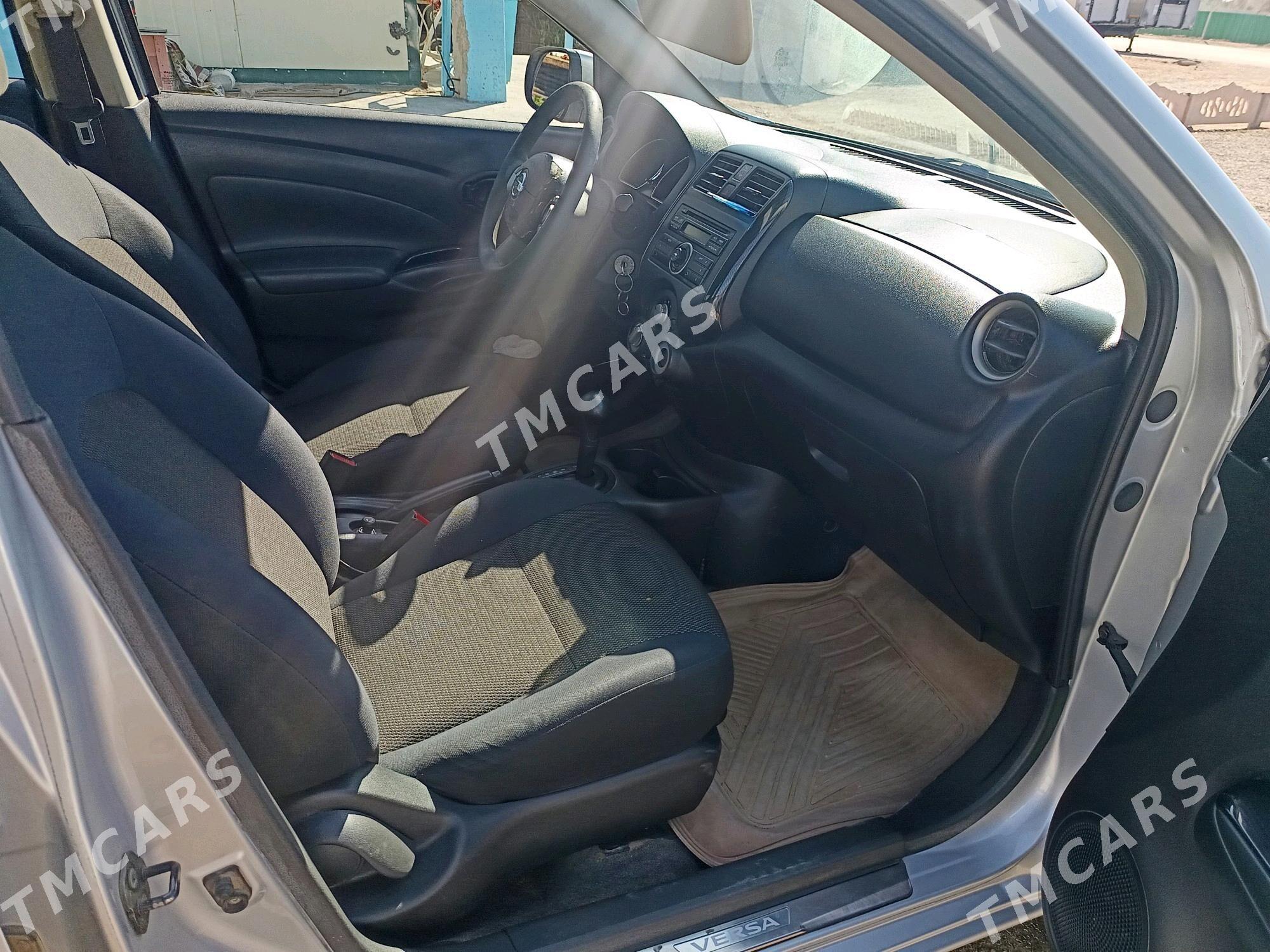 Nissan Versa 2012 - 100 000 TMT - Mary - img 5