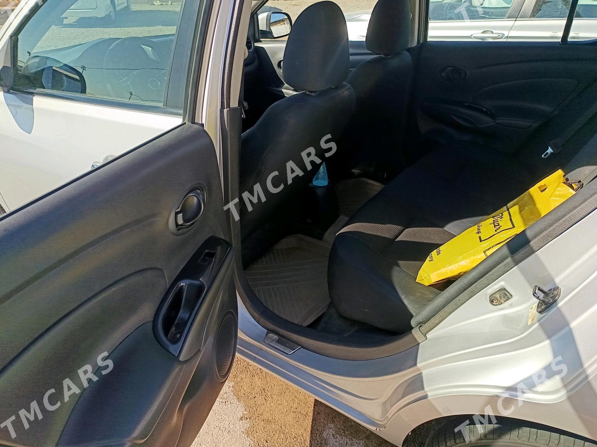 Nissan Versa 2012 - 100 000 TMT - Mary - img 6