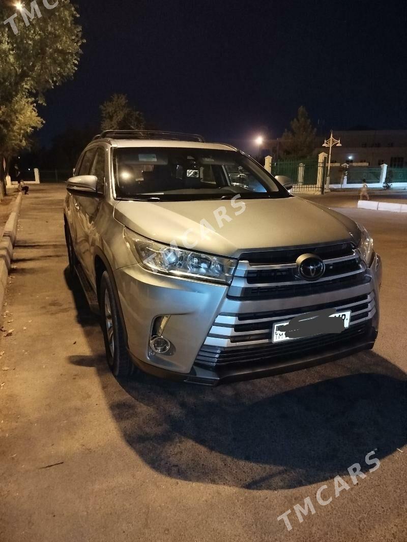 Toyota Highlander 2018 - 465 000 TMT - Мары - img 2