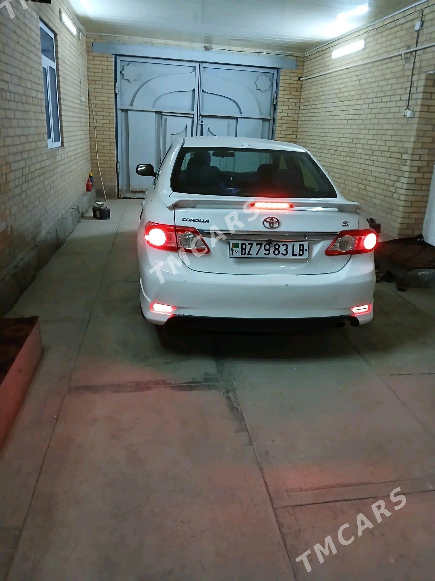 Toyota Corolla 2012 - 150 000 TMT - Фарап - img 2