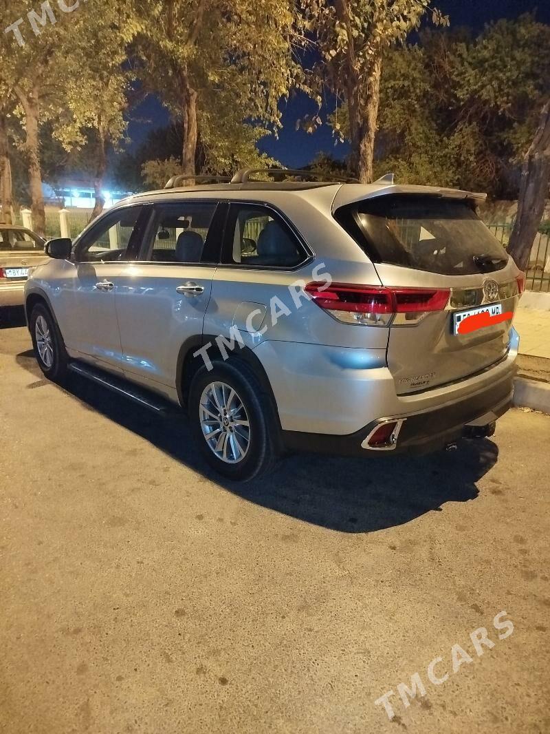 Toyota Highlander 2018 - 465 000 TMT - Мары - img 4