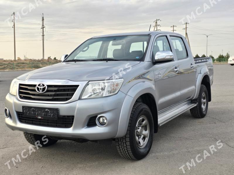 Toyota Hilux 2015 - 440 000 TMT - "Altyn Asyr" Gündogar bazary (Jygyllyk) - img 6