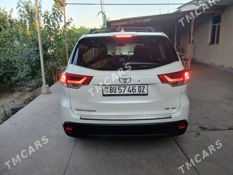 Toyota Highlander 2018 - 460 000 TMT - Daşoguz - img 4