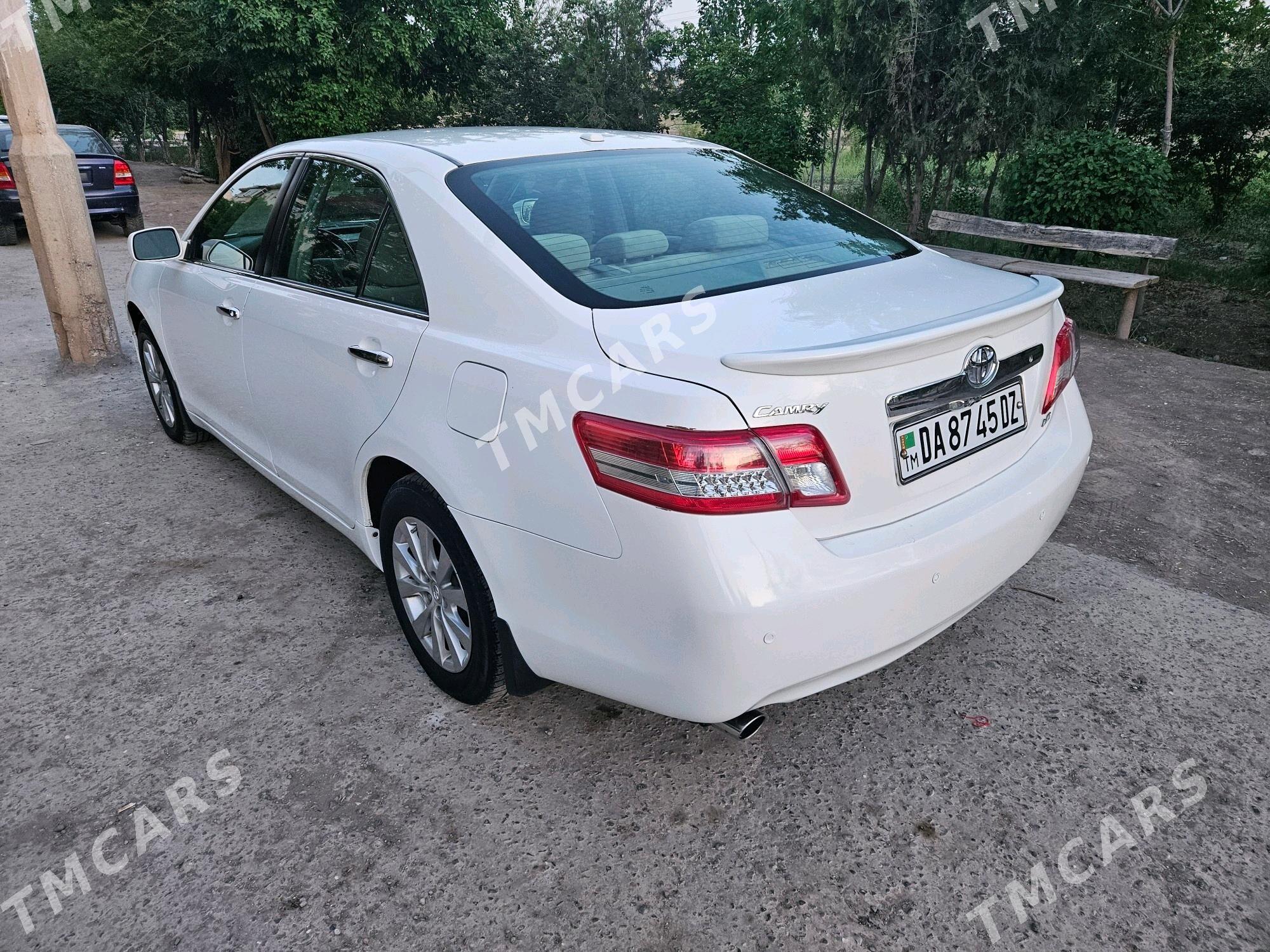 Toyota Camry 2011 - 190 000 TMT - Дашогуз - img 3