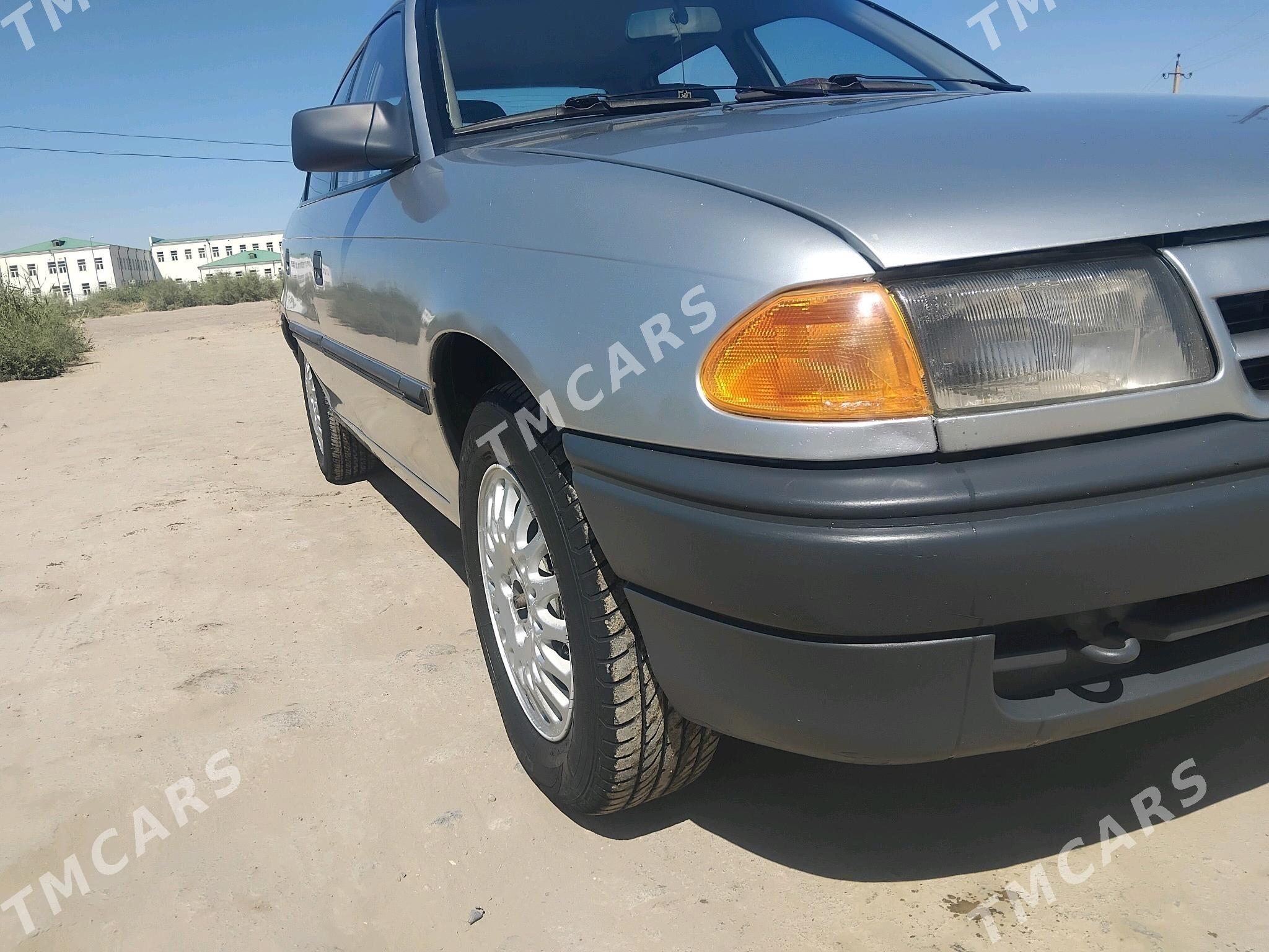 Opel Astra 1992 - 40 000 TMT - етр. Туркменбаши - img 4