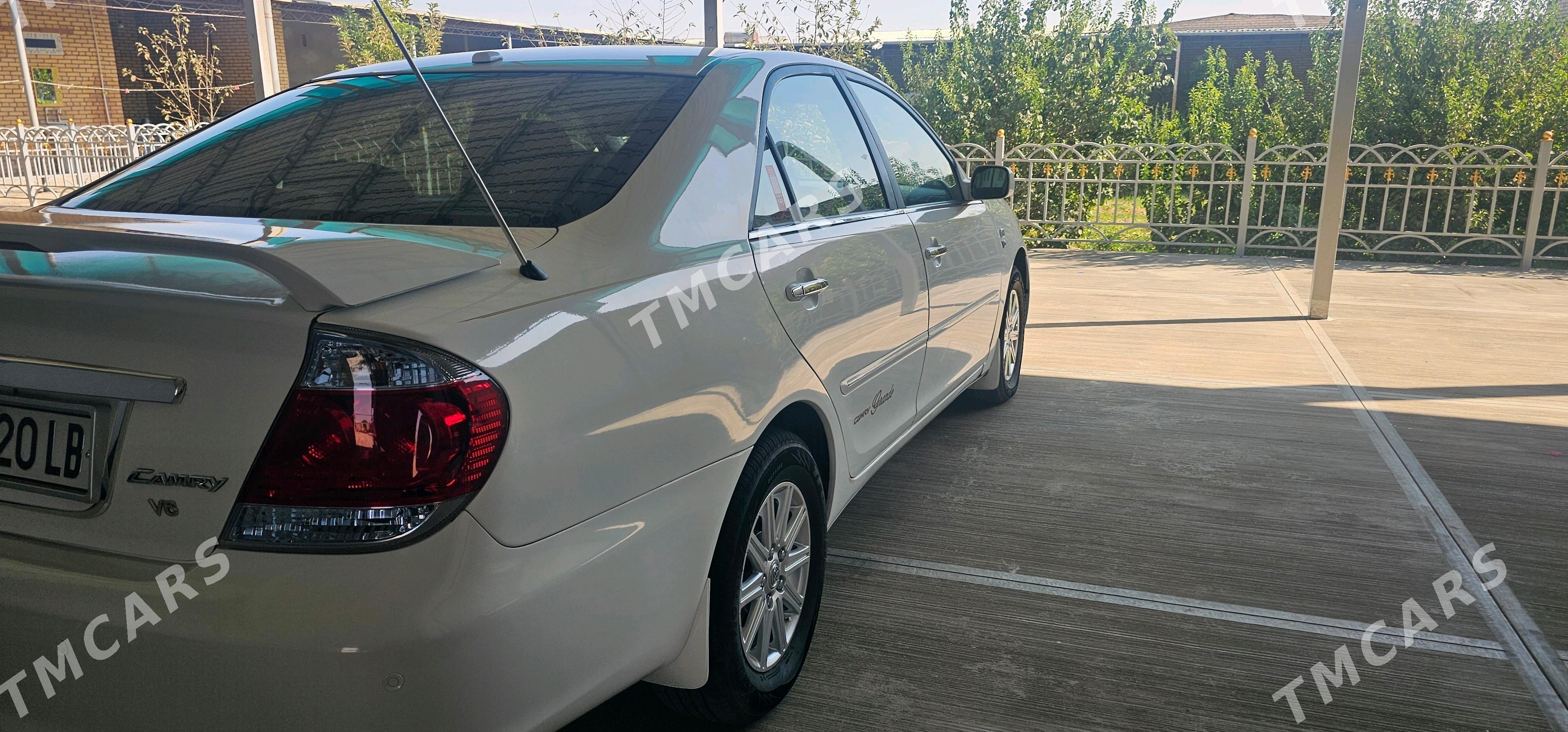 Toyota Camry 2003 - 185 000 TMT - Халач - img 5