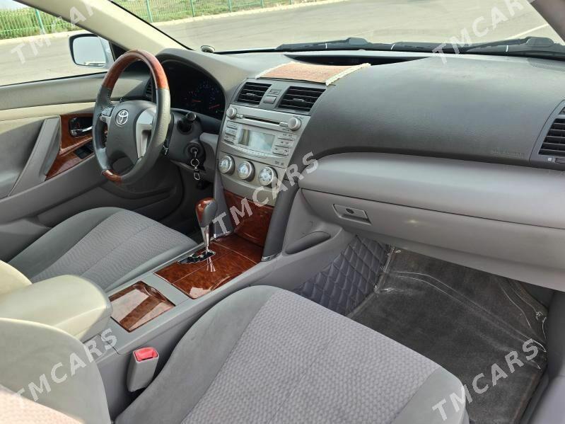 Toyota Camry 2011 - 175 000 TMT - Дашогуз - img 4