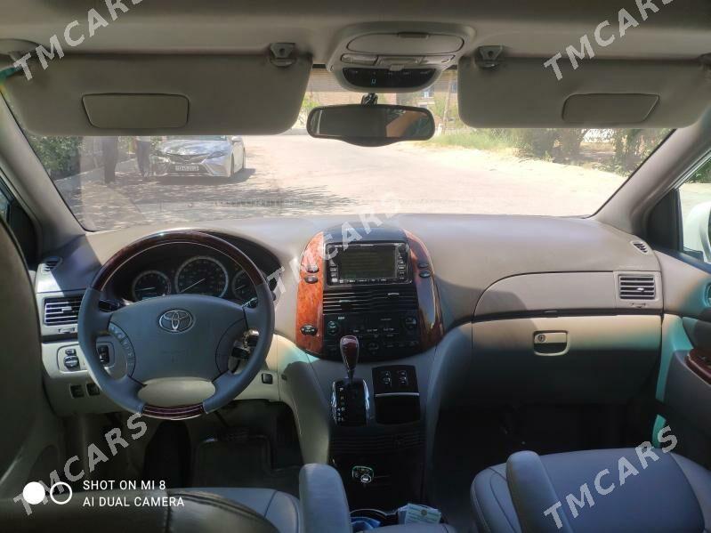 Toyota Sienna 2004 - 265 000 TMT - Туркменабат - img 7