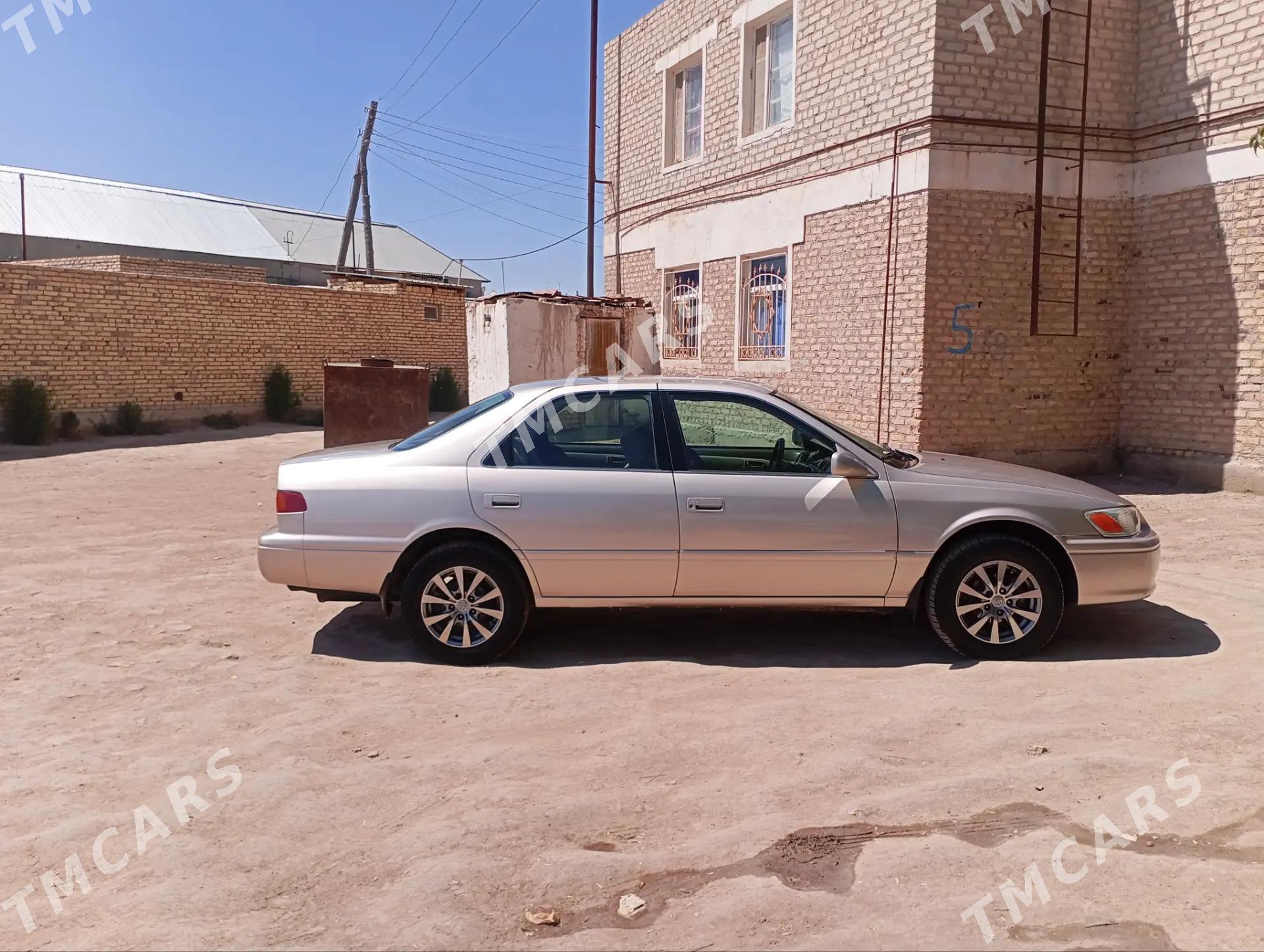 Toyota Camry 2001 - 145 000 TMT - Кёнеургенч - img 5