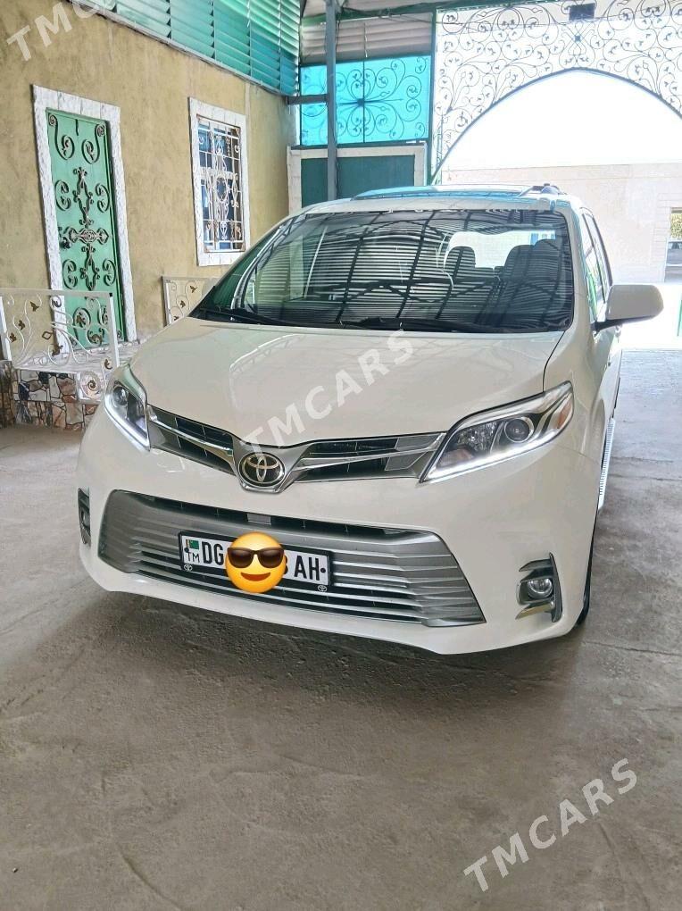 Toyota Sienna 2019 - 470 000 TMT - Кака - img 2