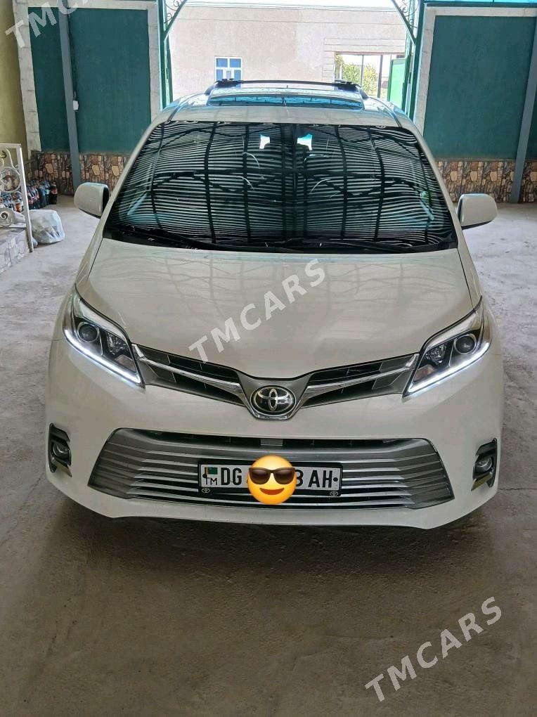 Toyota Sienna 2019 - 470 000 TMT - Кака - img 3