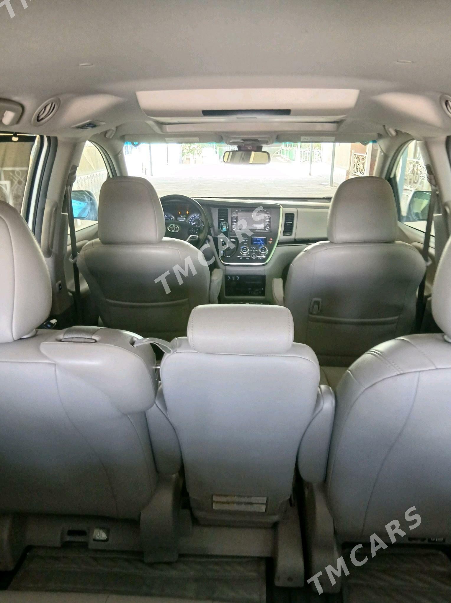 Toyota Sienna 2019 - 470 000 TMT - Кака - img 5
