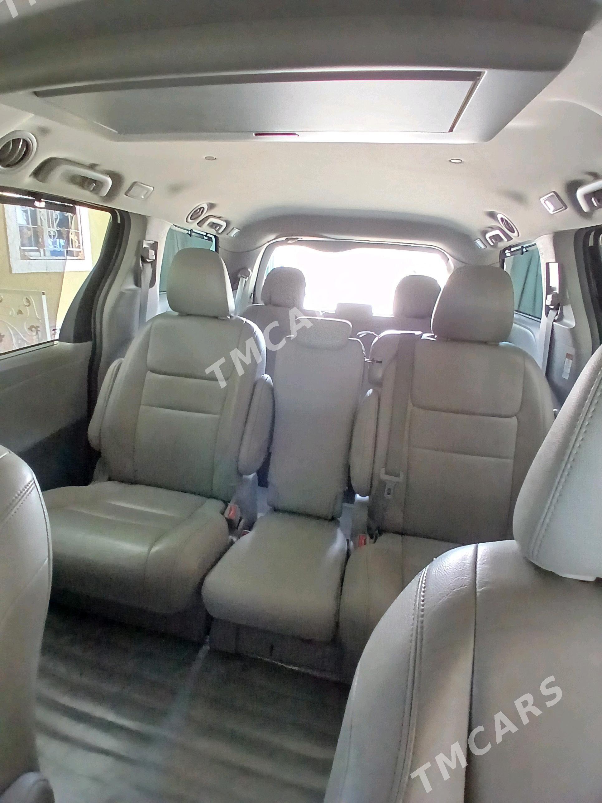 Toyota Sienna 2019 - 470 000 TMT - Кака - img 8