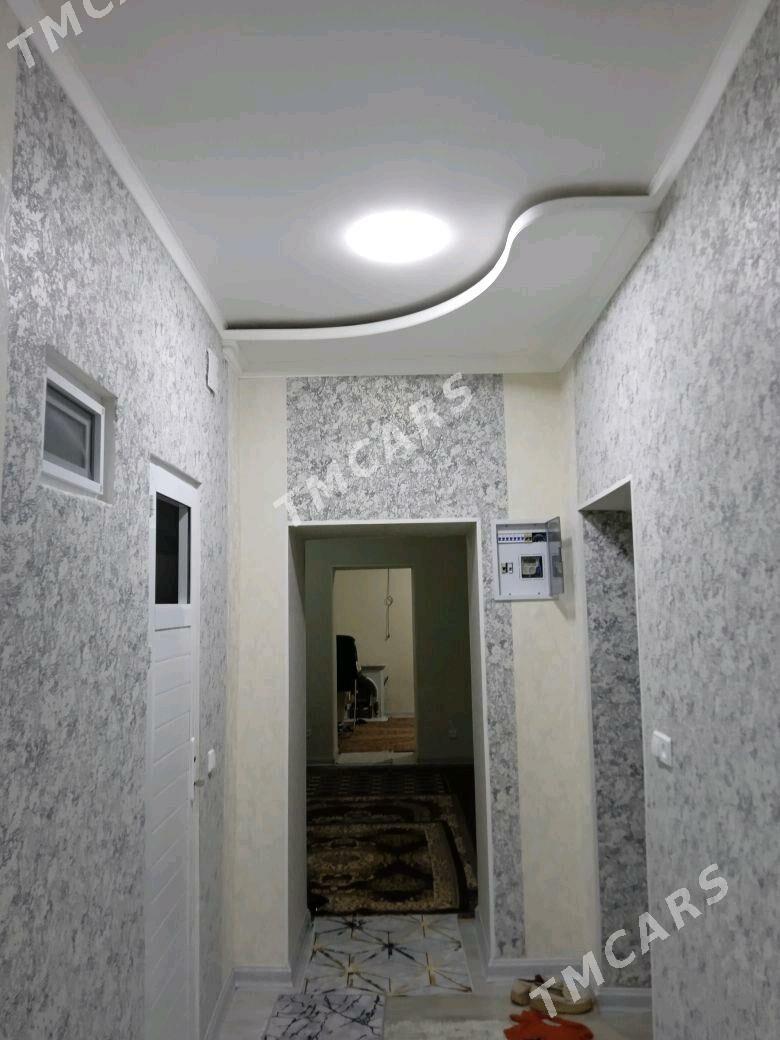 прадаётся квартира - Türkmenbaşy - img 2