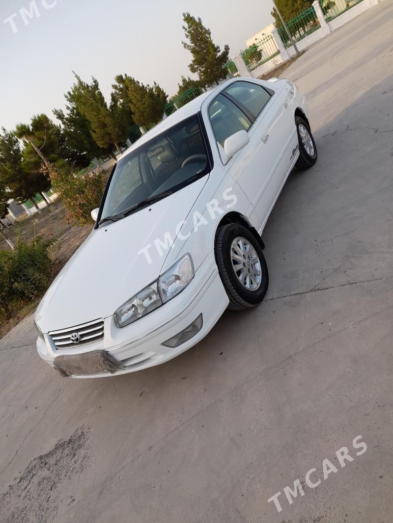 Toyota Camry 2000 - 136 000 TMT - Saýat - img 5