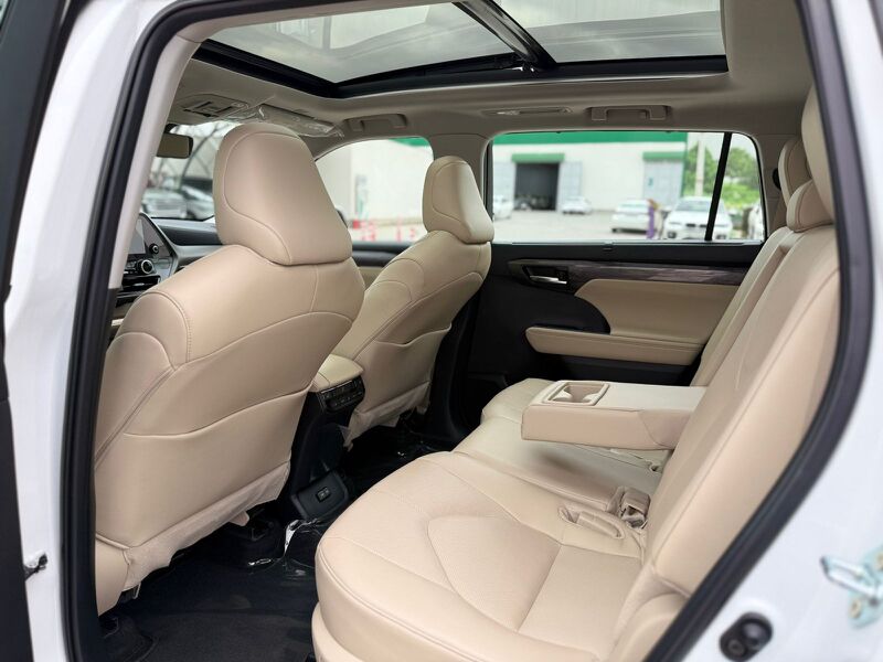 Toyota Highlander 2024 - 820 000 TMT - Ашхабад - img 8