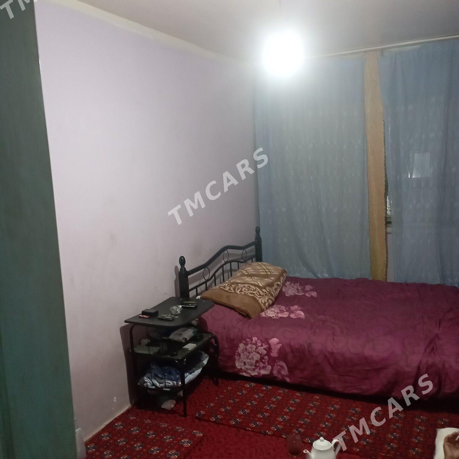 сатлык 2 микр 2 комнат - Türkmenabat - img 3