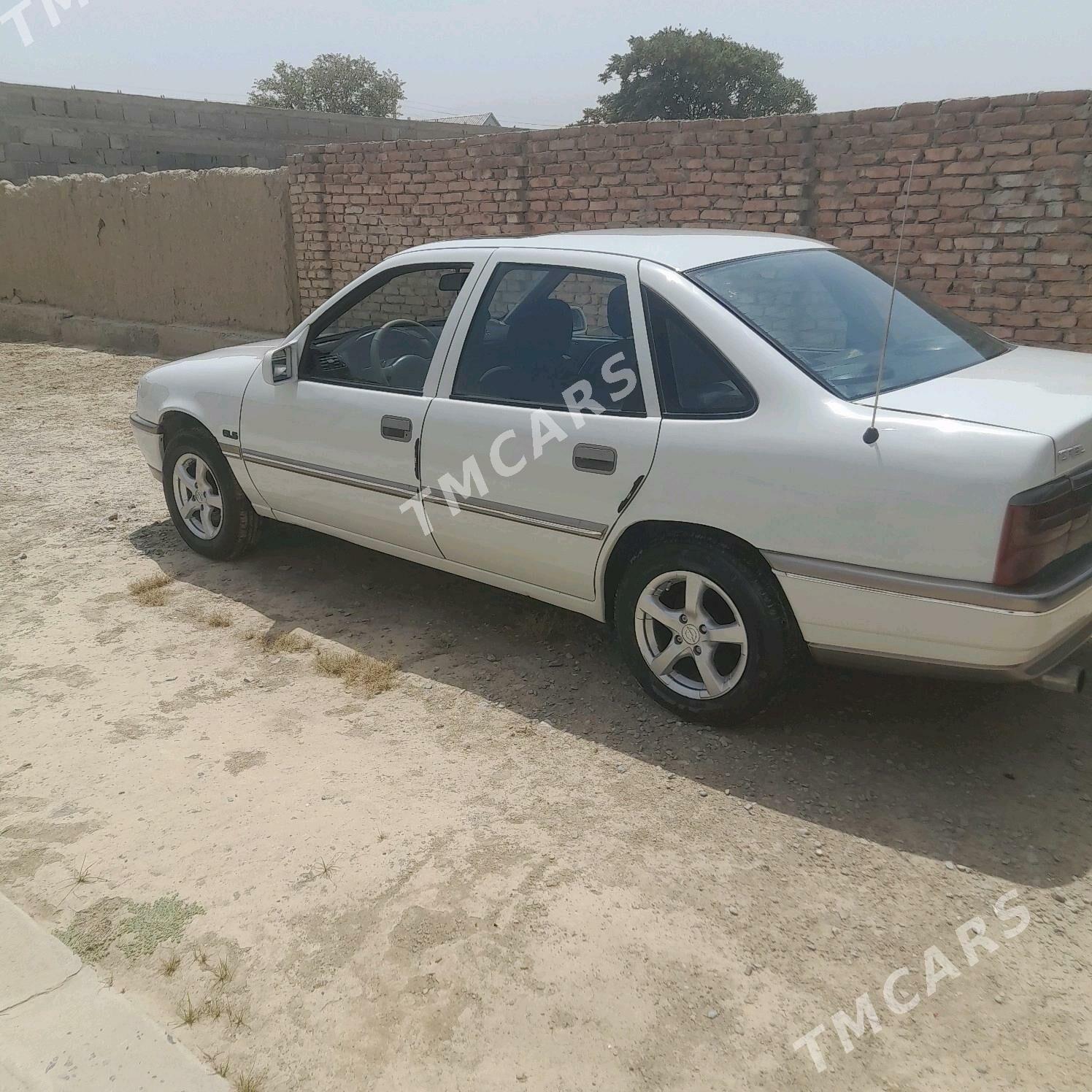 Opel Vectra 1989 - 50 000 TMT - Bäherden - img 4