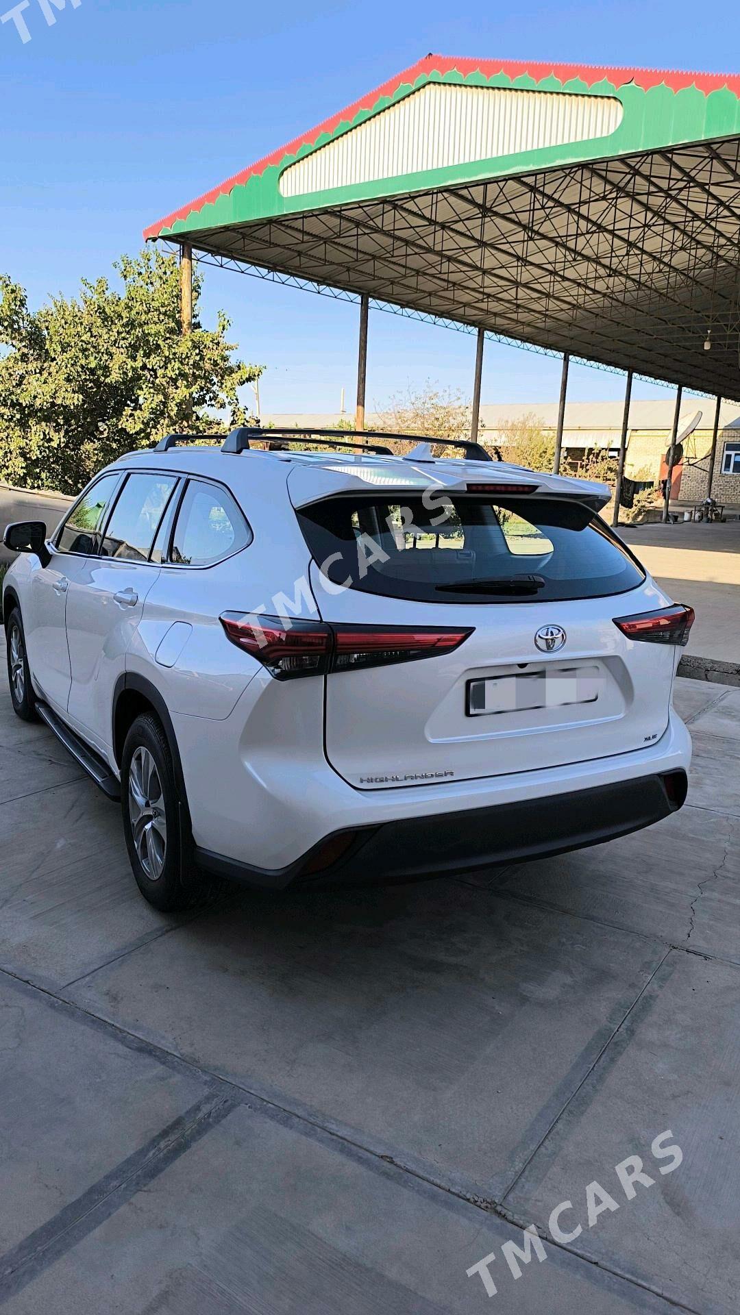 Toyota Highlander 2021 - 540 000 TMT - Мары - img 8