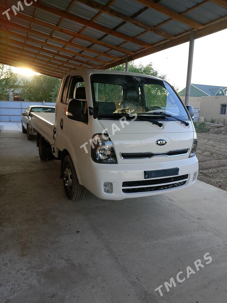 Kia Bongo 2018 - 260 000 TMT - Кёнеургенч - img 3