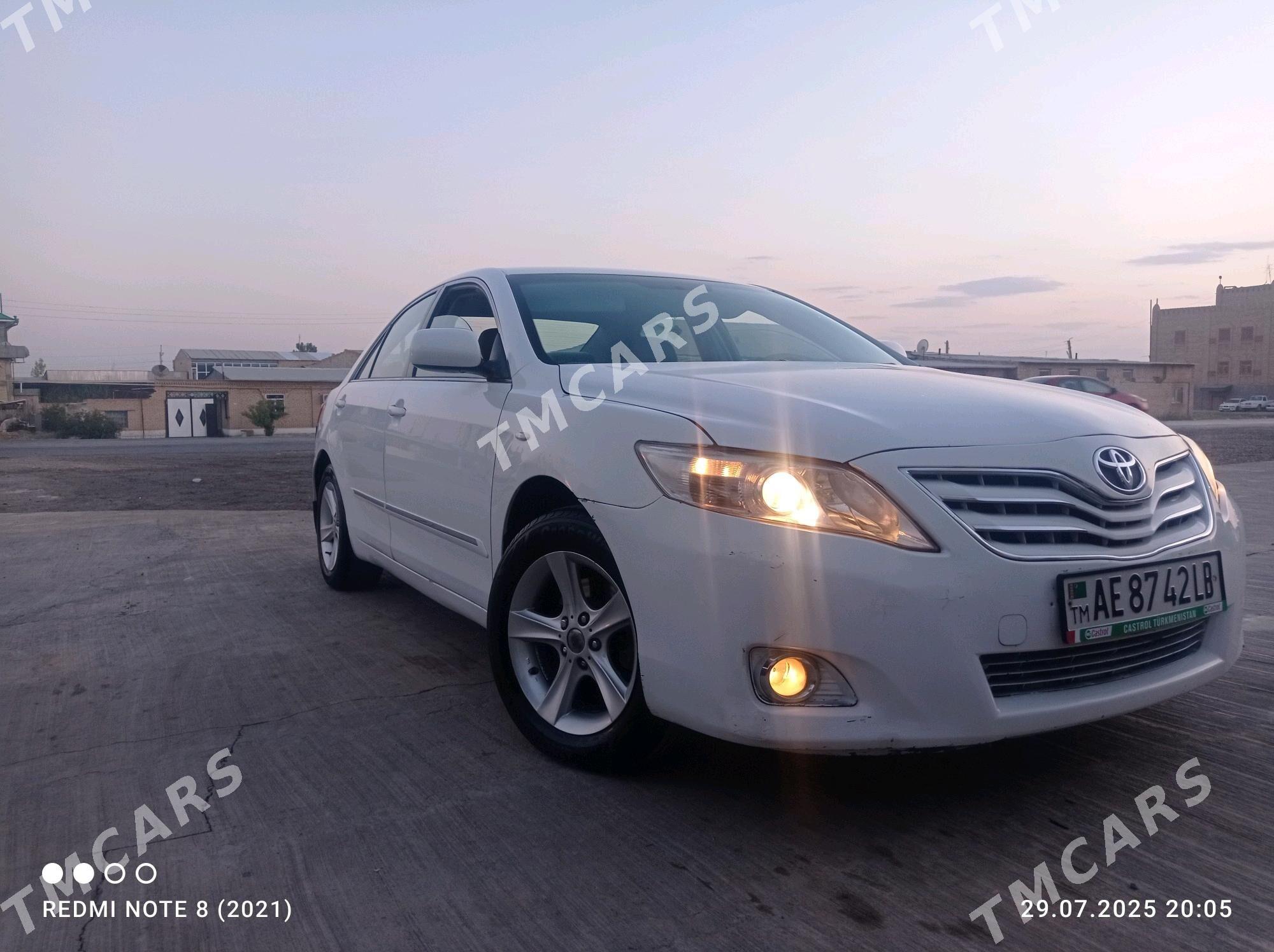 Toyota Camry 2010 - 130 000 TMT - Чарджоу - img 3