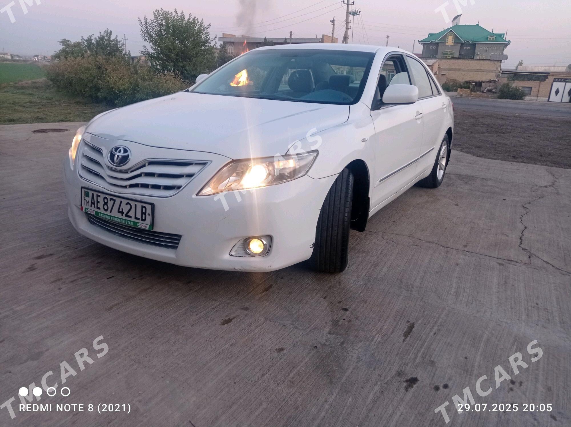 Toyota Camry 2010 - 130 000 TMT - Чарджоу - img 4