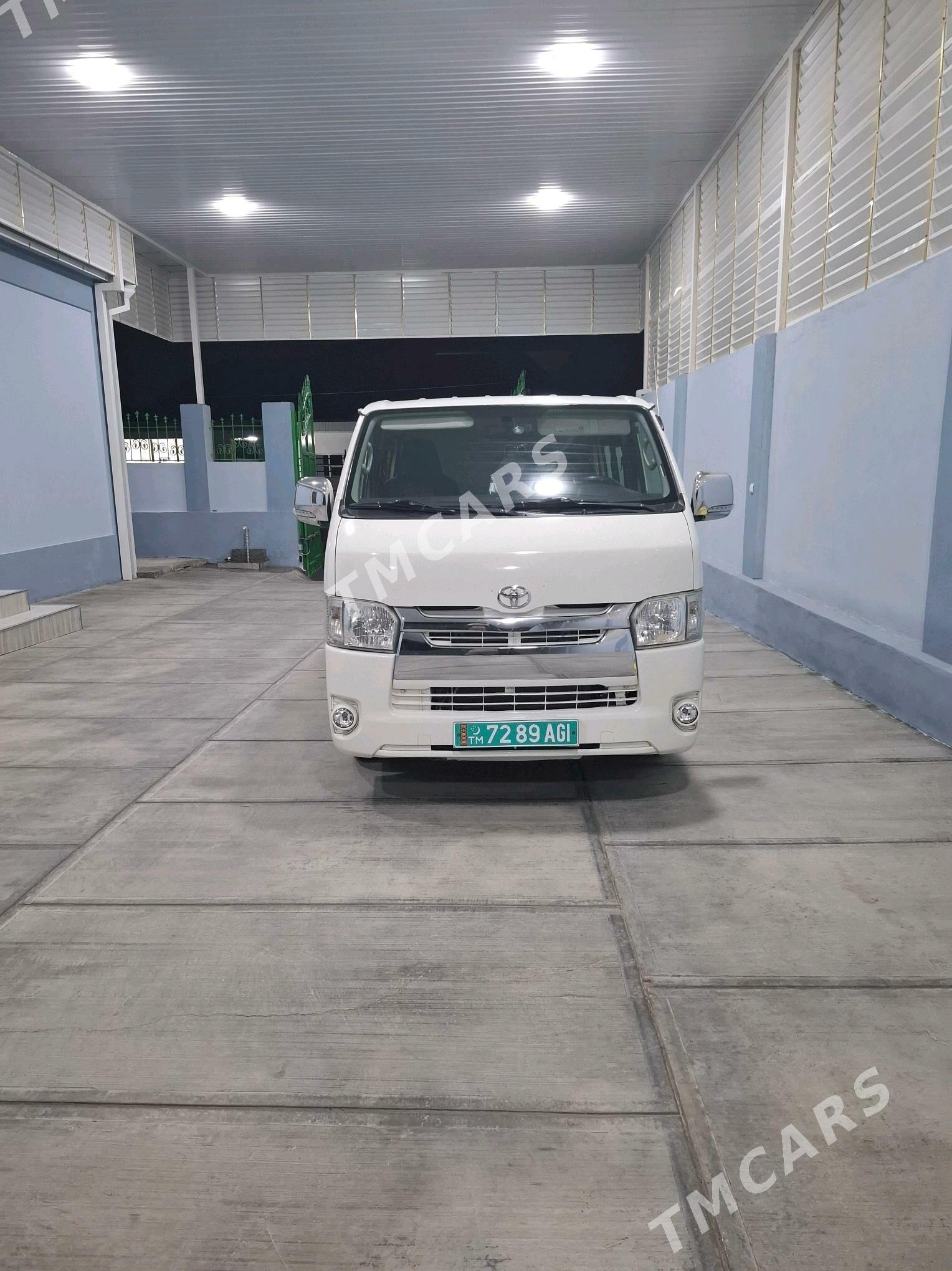 Toyota Hiace 2016 - 360 000 TMT - Тязе заман - img 3