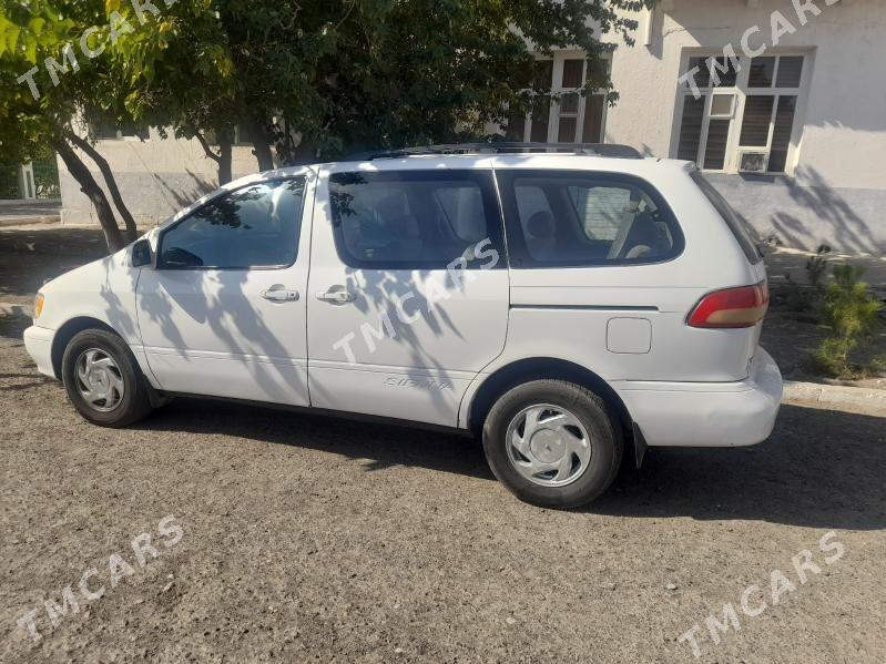 Toyota Sienna 2002 - 150 000 TMT - Türkmenbaşy - img 4