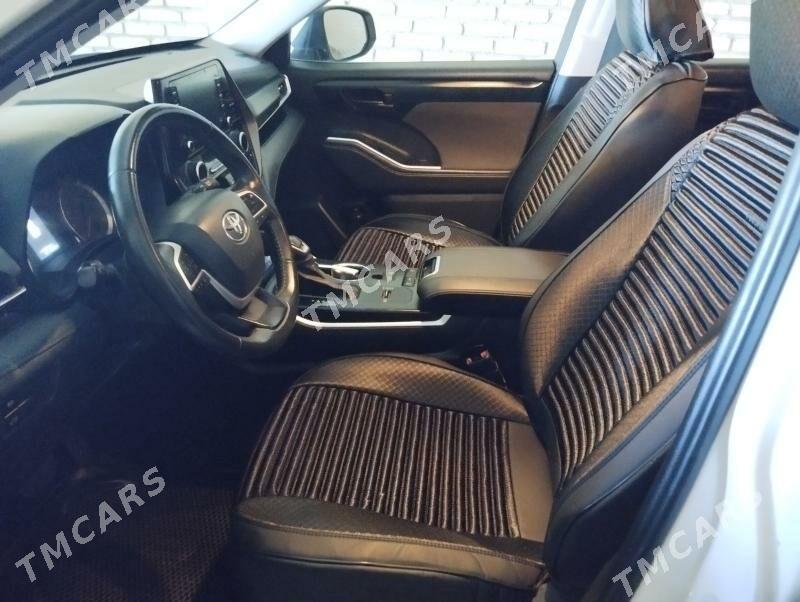 Toyota Highlander 2022 - 600 000 TMT - Dänew - img 10