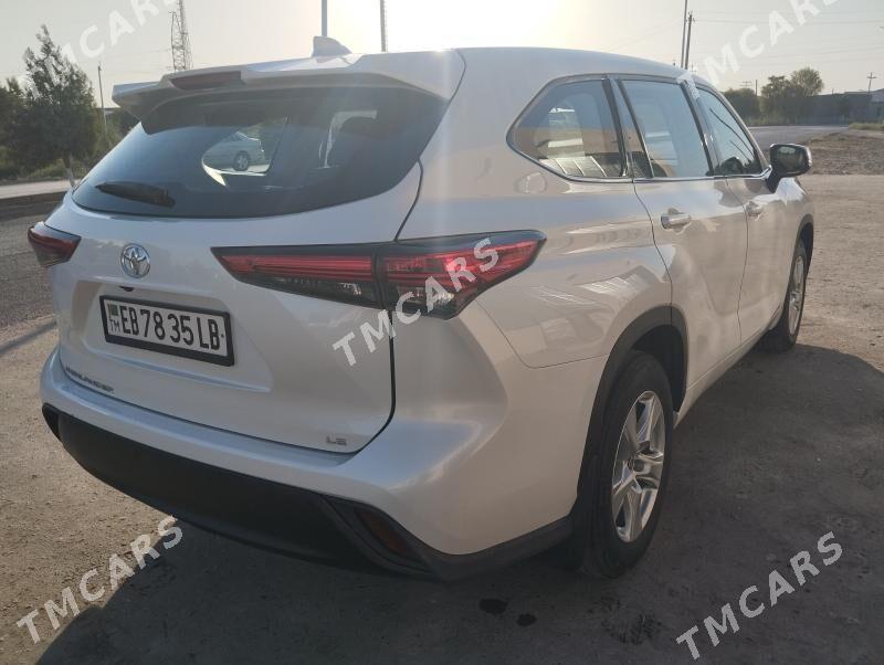 Toyota Highlander 2022 - 600 000 TMT - Dänew - img 2