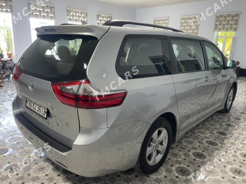 Toyota Sienna 2020 - 400 000 TMT - Туркменабат - img 5