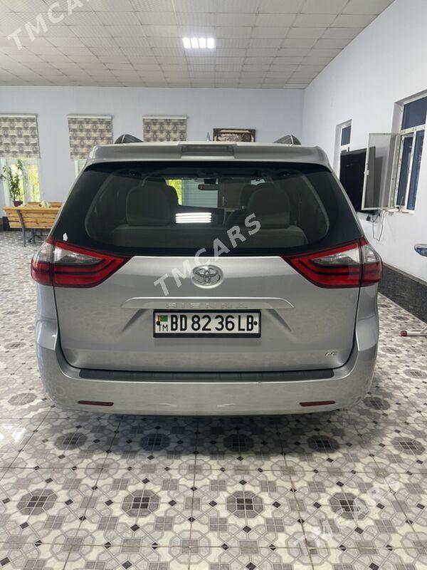 Toyota Sienna 2020 - 400 000 TMT - Туркменабат - img 6