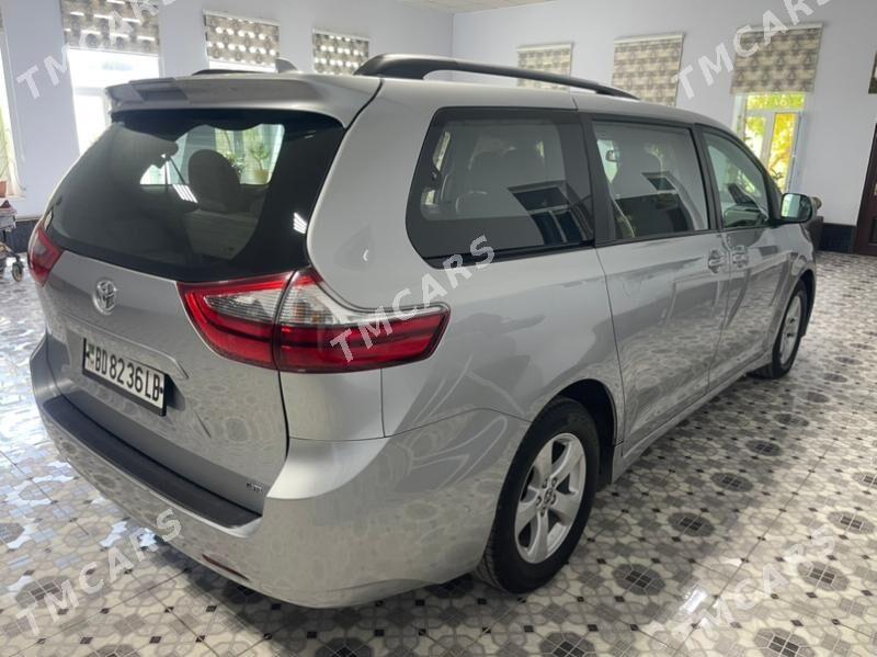 Toyota Sienna 2020 - 400 000 TMT - Туркменабат - img 7