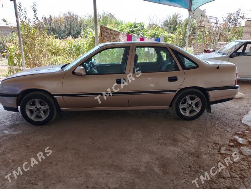 Opel Vectra 1992 - 26 000 TMT - Шатлык - img 5