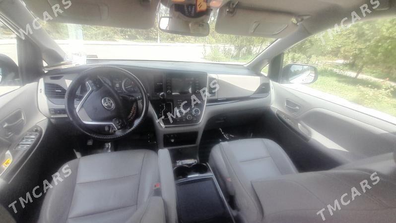 Toyota Sienna 2018 - 520 000 TMT - Arkadag - img 8