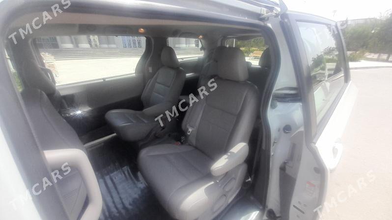 Toyota Sienna 2018 - 520 000 TMT - Arkadag - img 9