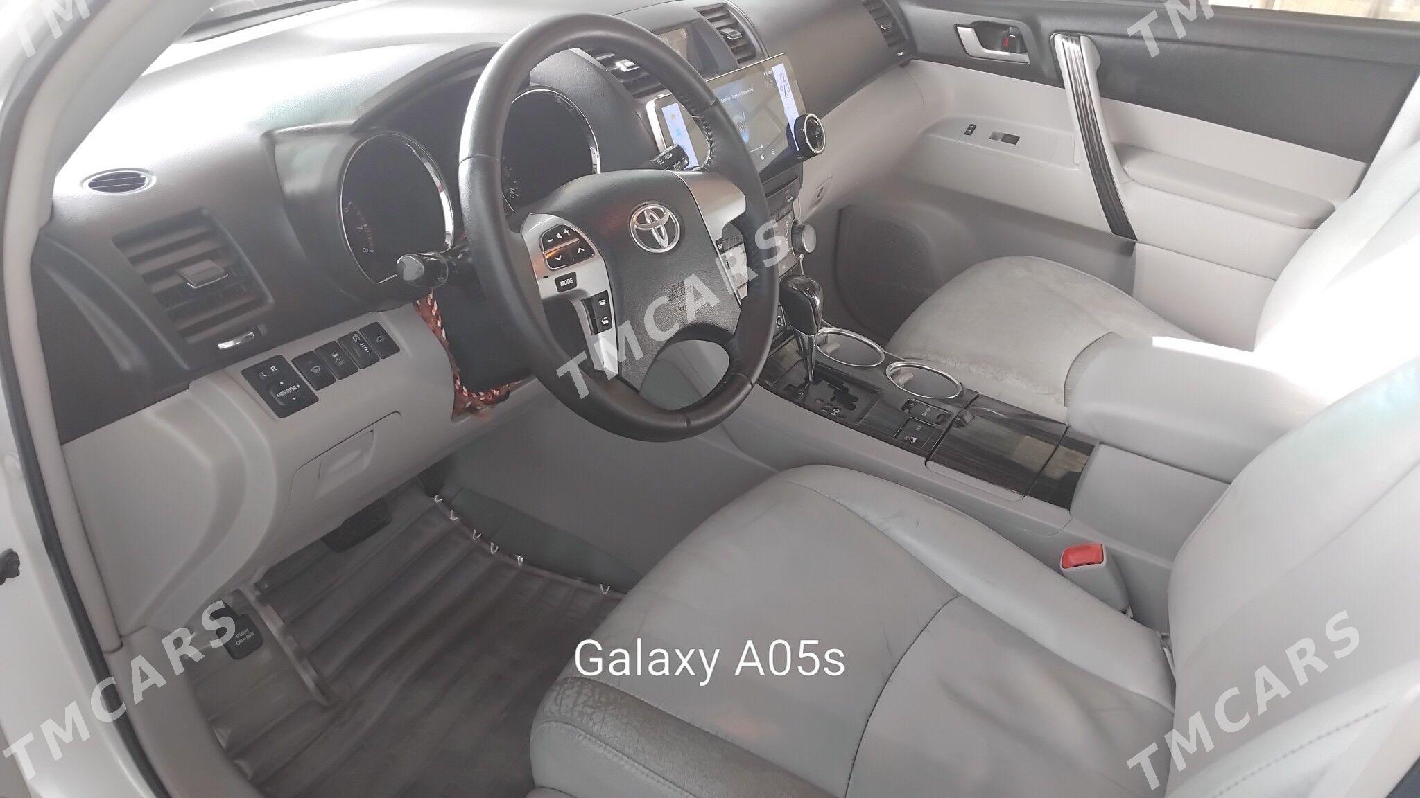 Toyota Highlander 2011 - 330 000 TMT - Ашхабад - img 3