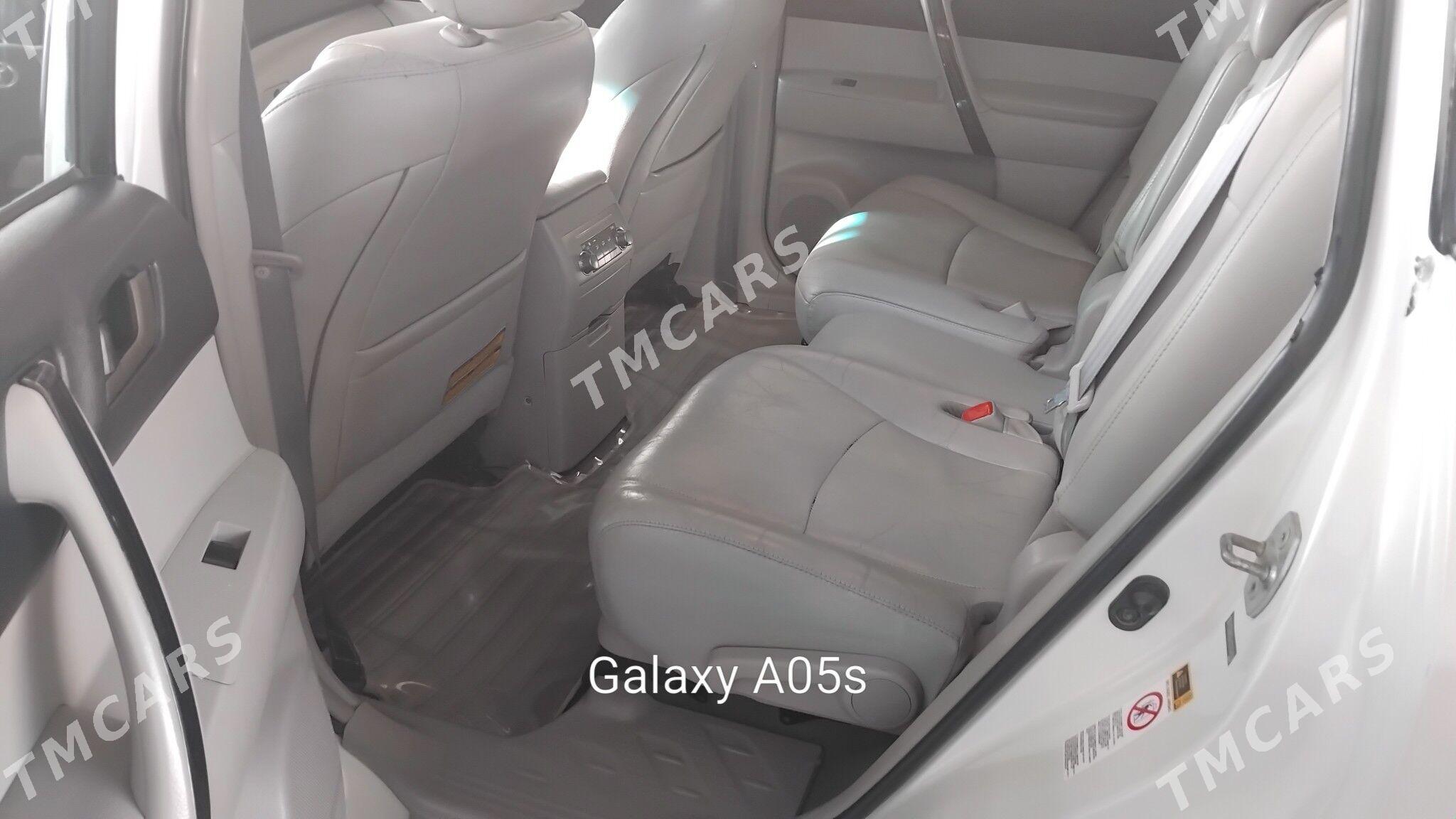 Toyota Highlander 2011 - 330 000 TMT - Ашхабад - img 4