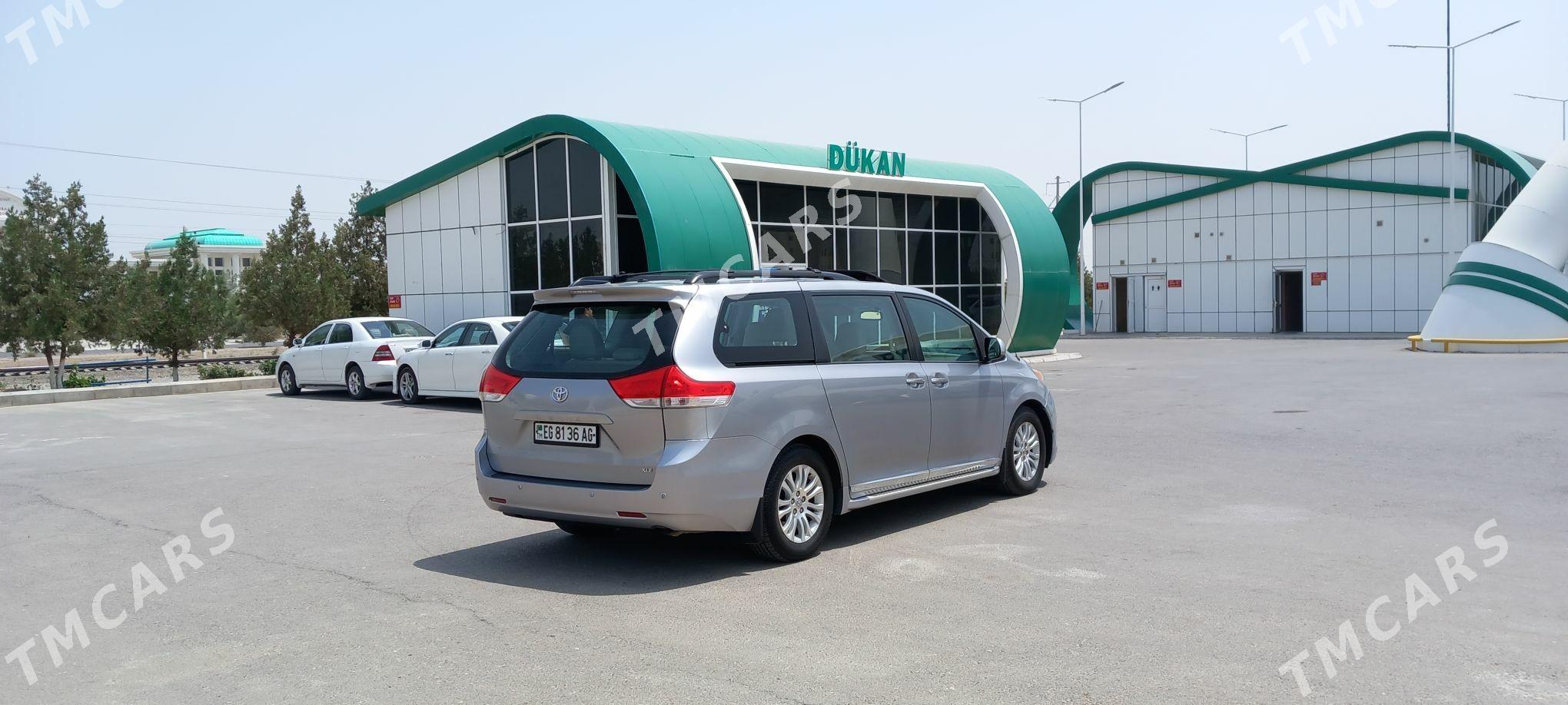 Toyota Sienna 2012 - 295 000 TMT - Ашхабад - img 3