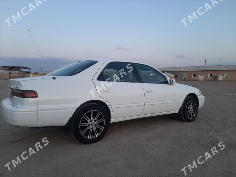 Toyota Camry 1997 - 120 000 TMT - Кёнеургенч - img 3