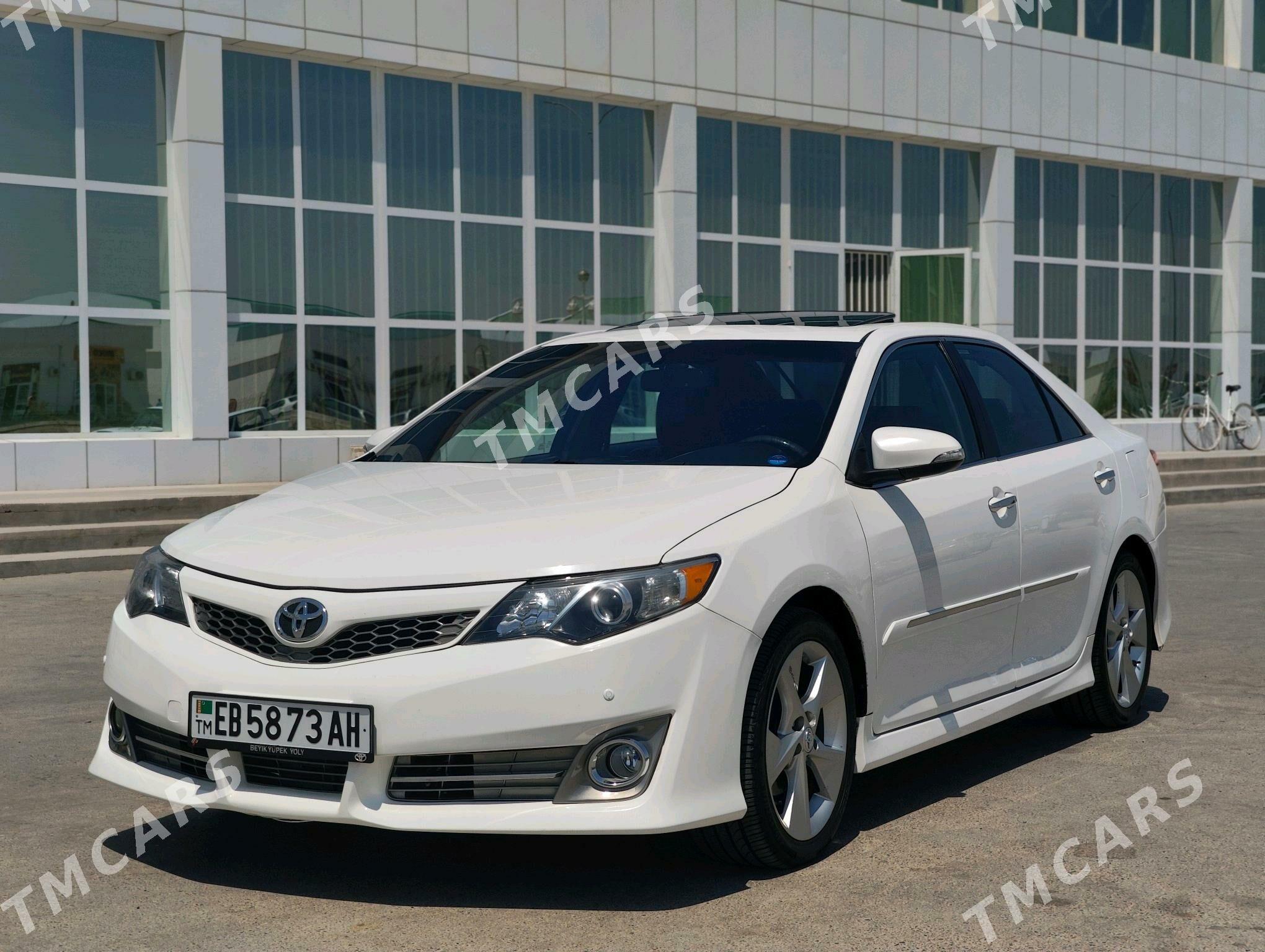 Toyota Camry 2014 - 230 000 TMT - Теджен - img 4